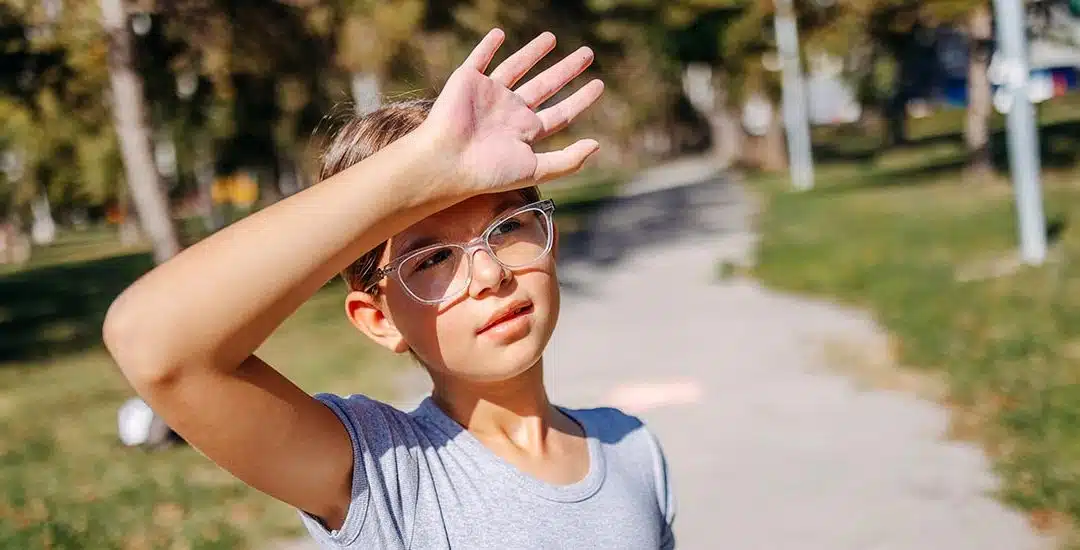 Consejos para evitar el golpe de calor en niños y niñas