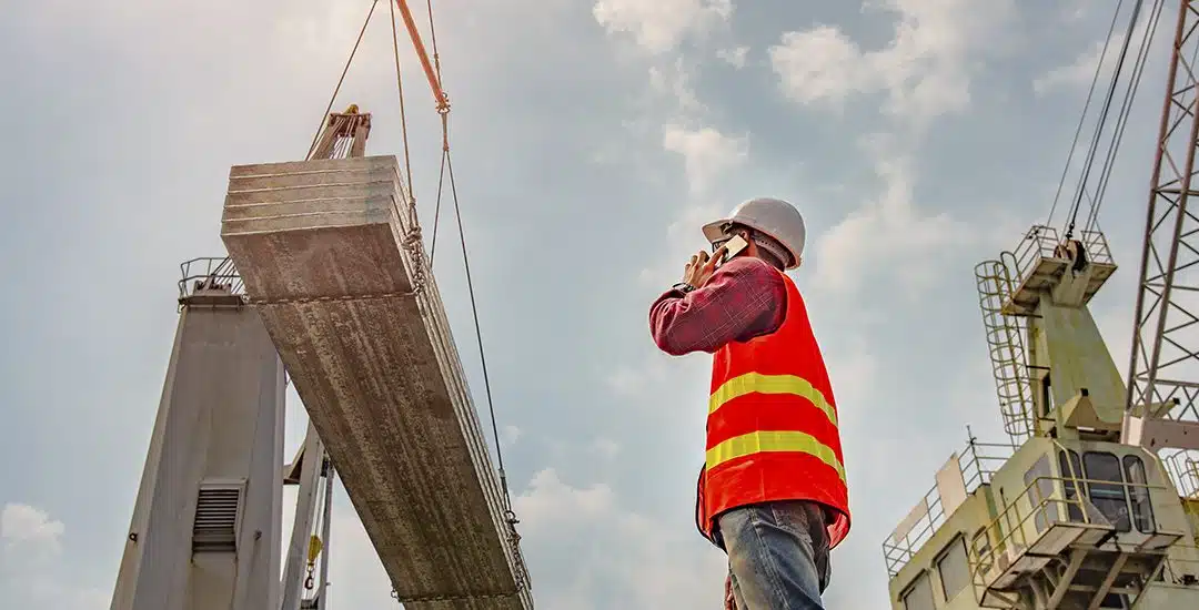 Seguridad laboral: ¿Cómo prevenir los riesgos de un ingeniero?