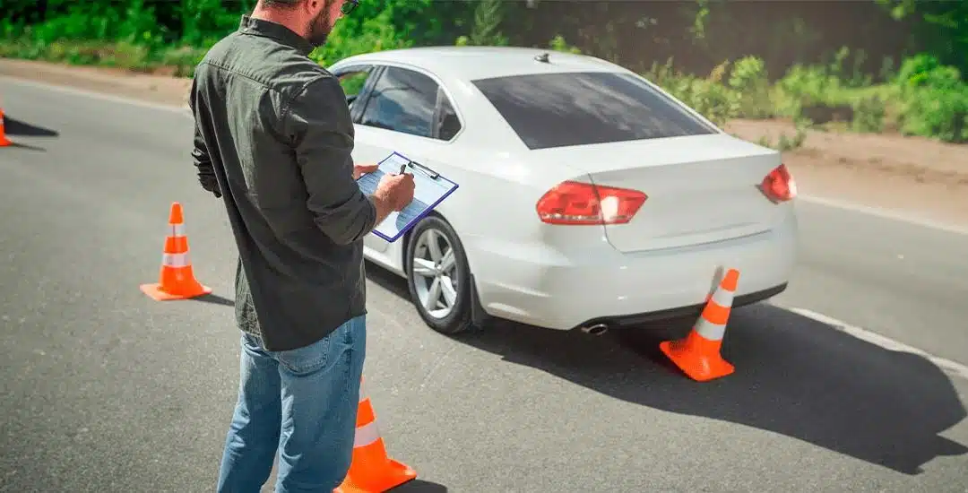 Aprende a reconocer si el auto en el que viajas tiene SOAT