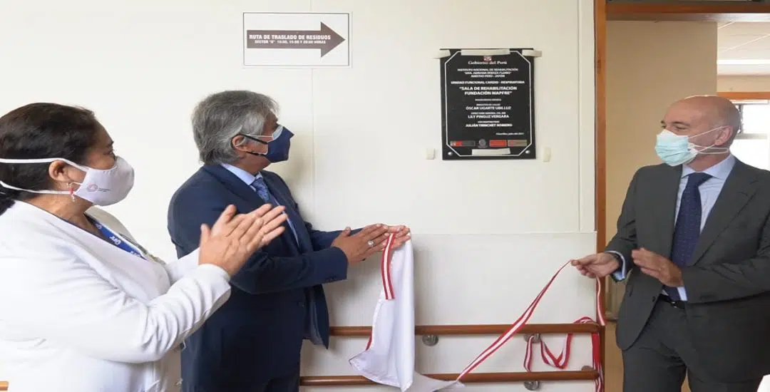 Fundación MAPFRE inauguró la sala cardiorrespiratoria para pacientes covid-19 en el INR Chorrillos