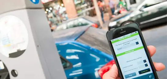 Las mejores apps para smartphone para encontrar estacionamientos disponibles.