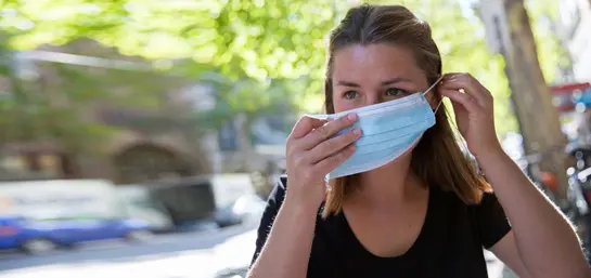 ¿Cómo usar correctamente la mascarilla en verano?