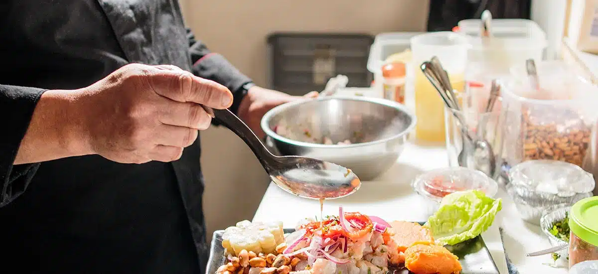 preparar ceviche peruano rico saludable