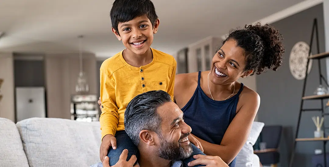 Cinco seguros que puedes contratar para cuidar a tu familia