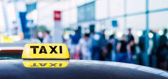 ¿Taxi por app o de calle?