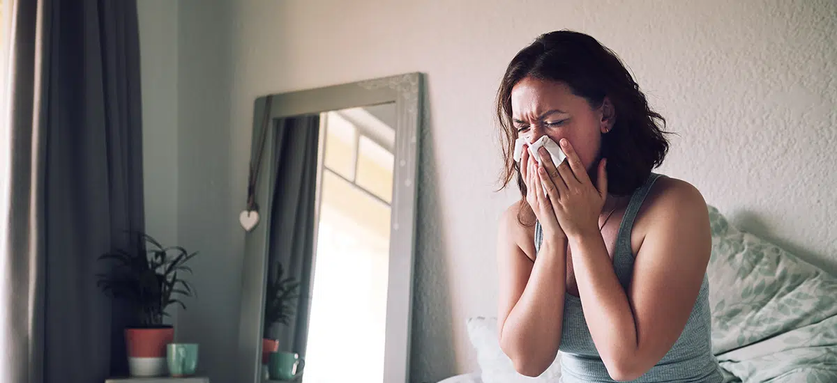 cuarta ola: cómo diferenciar el COVID-19 del resfrío, la influenza y rinitis