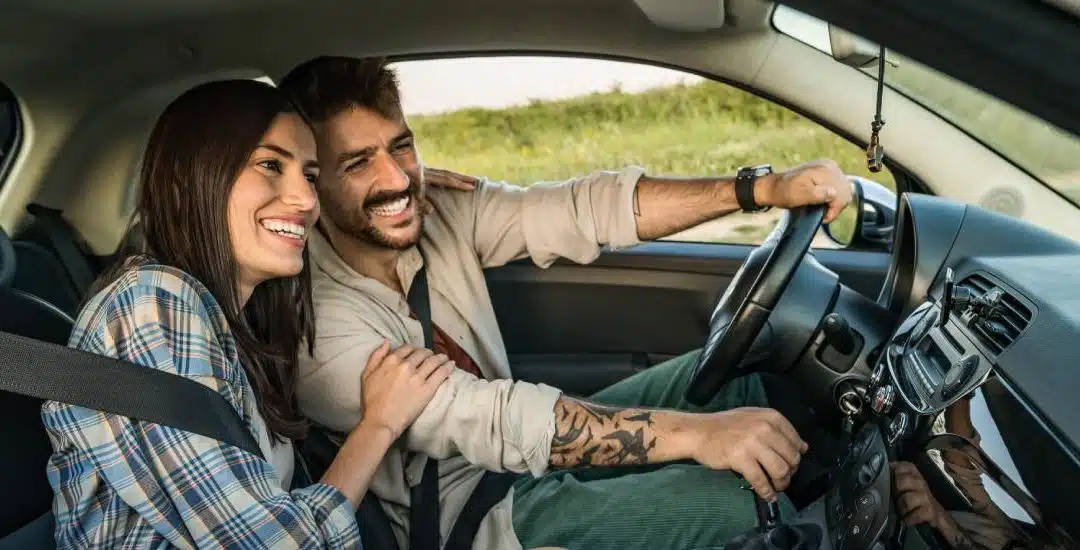 ¿Viajas en auto este feriado largo? Esto es lo que debe tener tu seguro