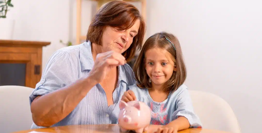¿A qué edad un niño debe entender el concepto del dinero y cómo enseñarle a manejarlo?