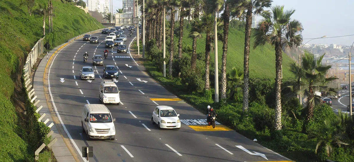 nuevos límites de velocidad y multas de tránsito en Perú